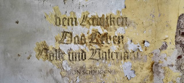 This means ”The sick - the life, the people and the fatherland -it’s a remainng from the german era