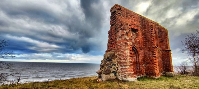 The last wall of the church