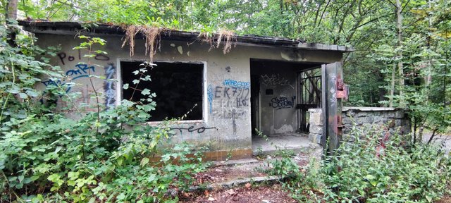 Guards House at Usedom: The writing on the wall is from am man who served 1979