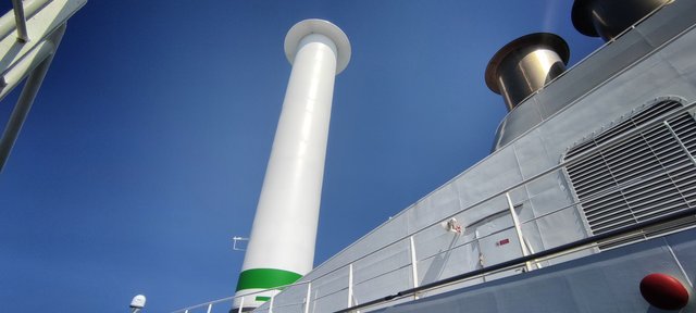 This boat of Scanlines tries to steam up with this pipe: It’s made to catch the wind like a sail