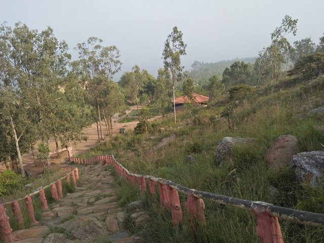 Photo Snap taken by Mintymile(myself). Scenic paradise in the Danushkoti Road, with the stairway leading to Danushkoti Garden and then the Danushkoti spot.