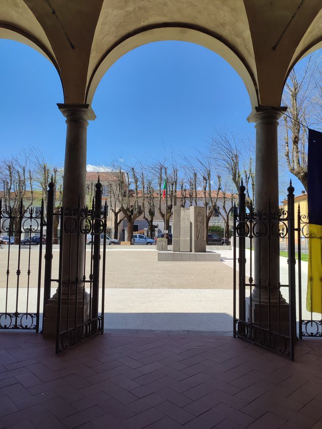 The view from the church to the main square.