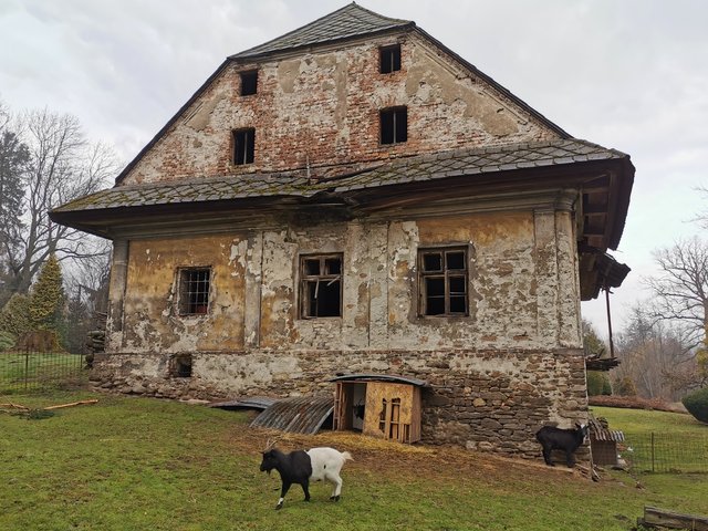 The Black&White farm.