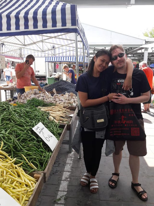 Their vegetables are cheap however still comes with good quality. Really fresh. Just around in the same area, you can find clothing shops and other stores. Like bags, shoes, kids toys, and a lot more.