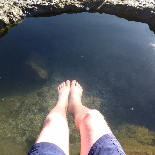 But I enjoyed the small round tide pool when alone.