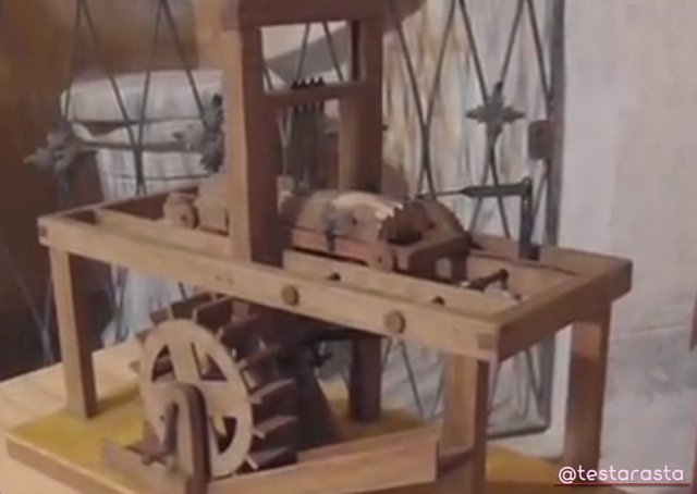 The hydraulic saw designed by Leonardo Da Vinci for the automatic transport and cutting system of wood.
