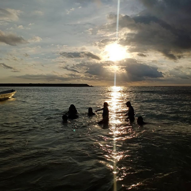 Pictures Beach photos And when the Sun begins to set on the Lampuuk beach