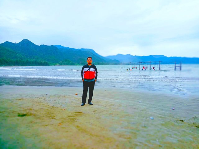 me, the sea and the mountains