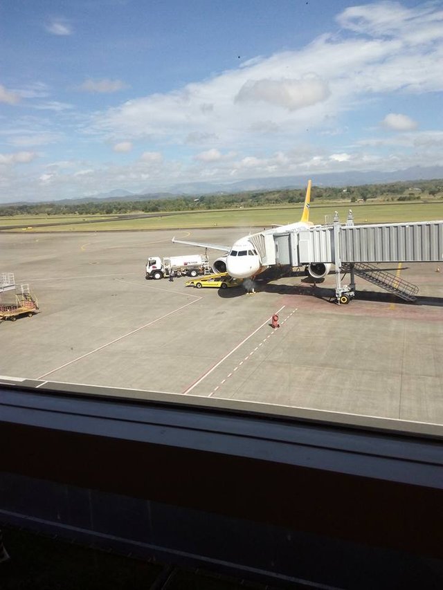 That’s the Cebu Pacific plane we’re riding from the Iloilo International Airport to the Puerto Princesa International Airport.