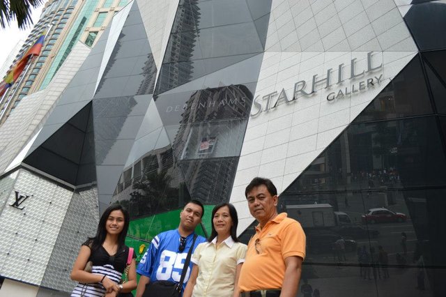 Taking a picture at the Starhill Gallery Kuala Lumpur
