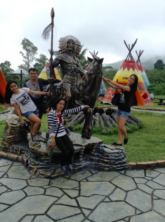 My fambam with the “Indian Chief”