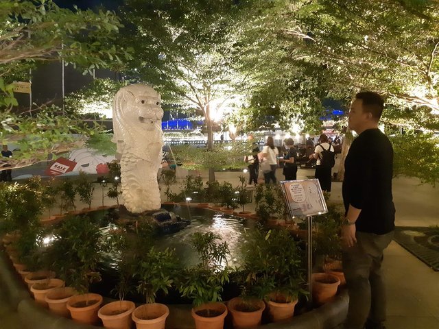 Because the Merlion statue is under renovation, at least the little one’s here.