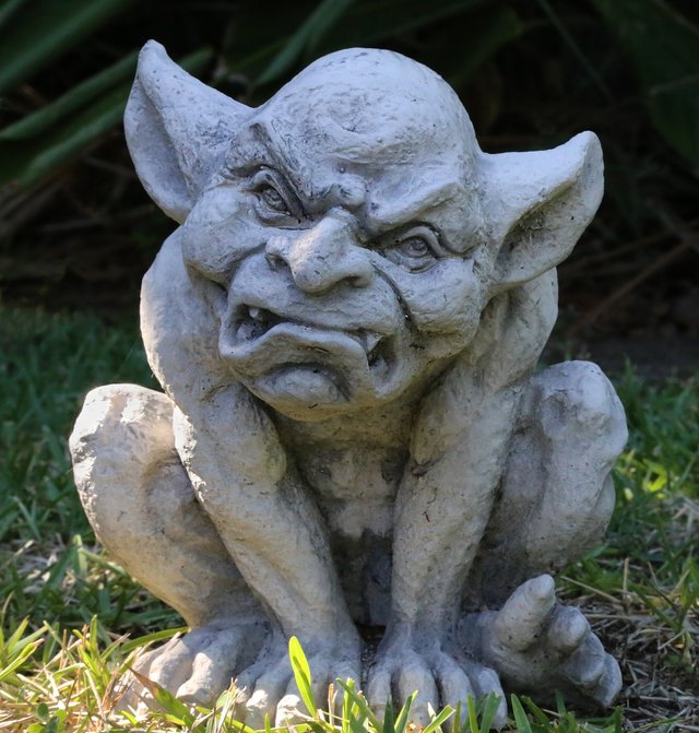 gargoyle-780540_1280.jpg