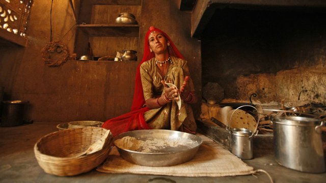 india-women-work.jpg