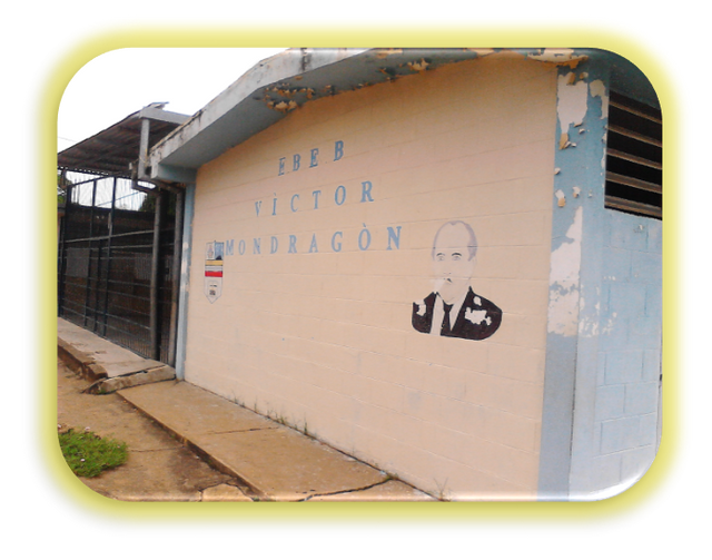 Fachada Escuela Víctor Mondragón.png