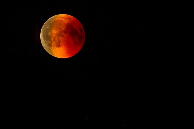 blood-moon-3572336__480.jpg