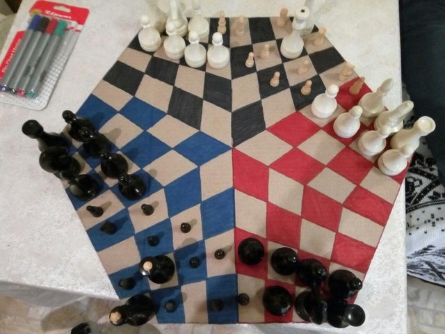 ▷ 3 Extraordinary accurate chess games