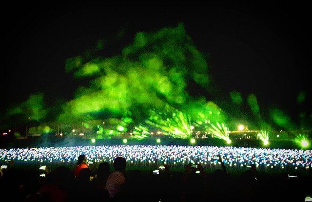 Celebrate A Merrier Christmas Here In Magical Fields Of Light Steemit