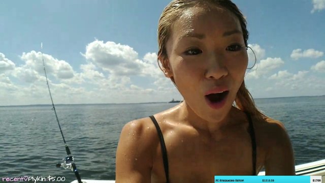 MaryLee's boob pops out on stream!! [NSFW] — Steemit
