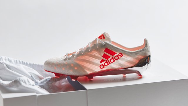 lightest football boots in the world