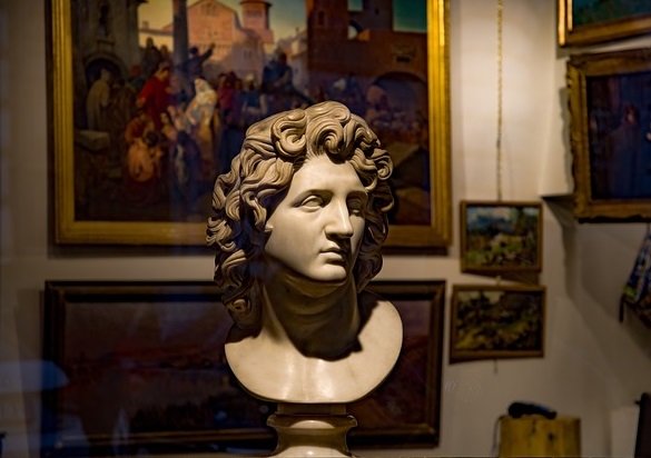 Statue bust in a shop