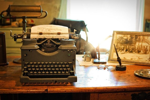 Writing desk with a typewriter