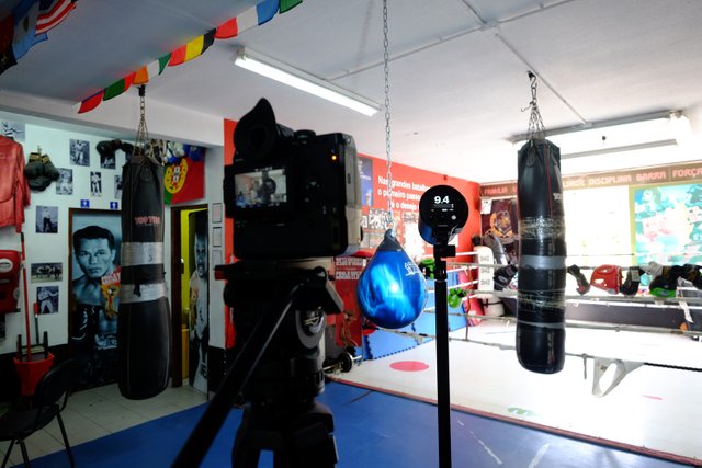 The Fujifilm X-H1 and the Profoto B10 in Paulo Seco's Gym