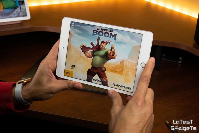 The performance of the iPad mini (2019) is amazing. 3D games run fine