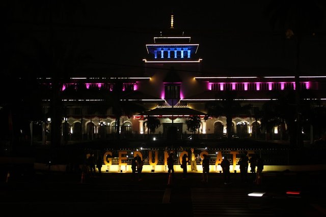 Menjelajah Kota Bandung Dari Gedung Sate Hingga Kuliner Steemit