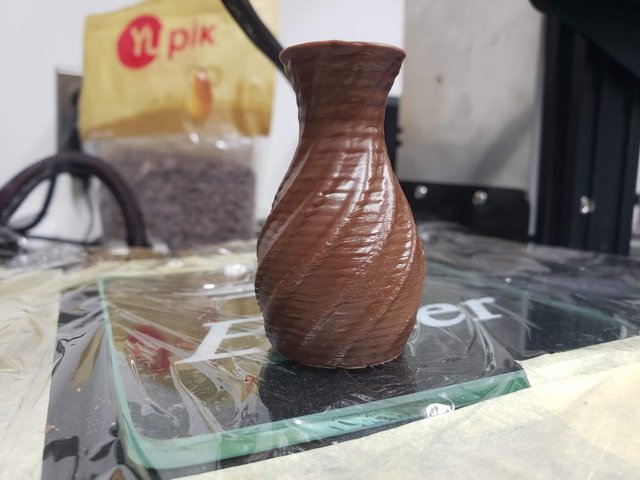 Chocolate Vase Complete