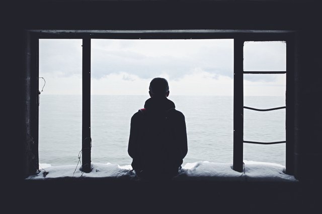 The Art of Being Alone. Solitude is nothing to fear | by Jenna Goldsmith |  The Startup | Medium