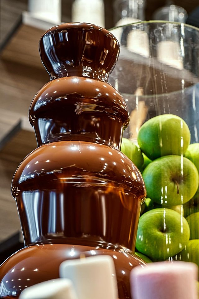 Chocolate fountain