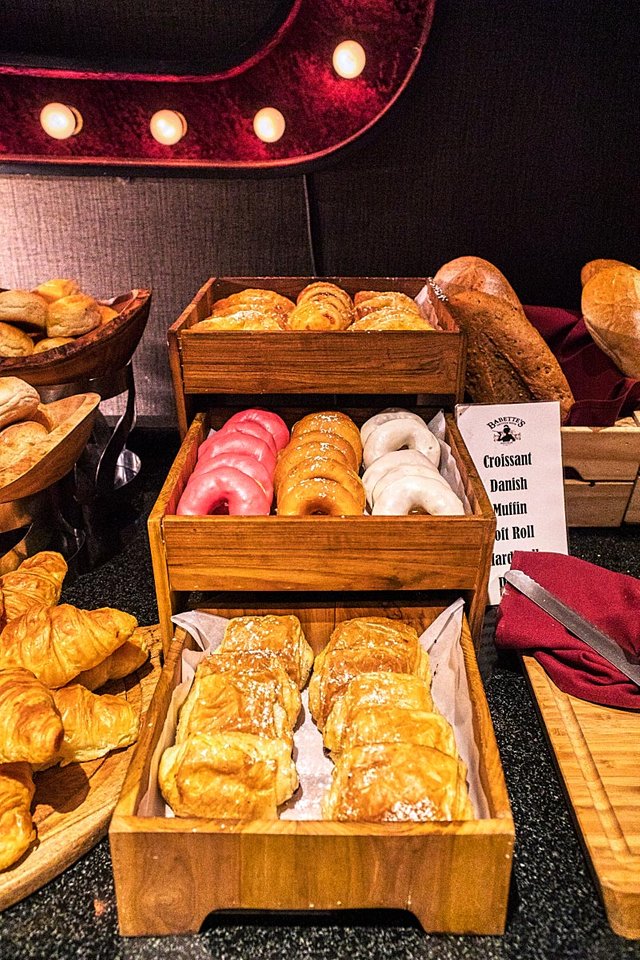 hotel breakfast pastries