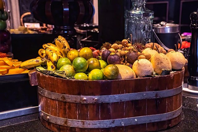 tropical fruit basket