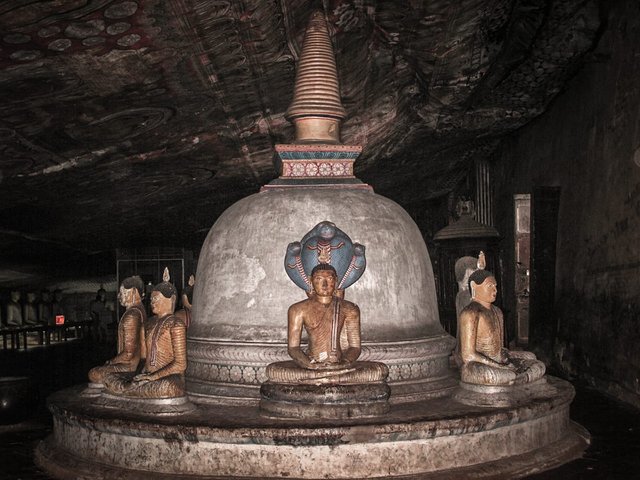 Sri Lanka - Dambulla - Cave Temple