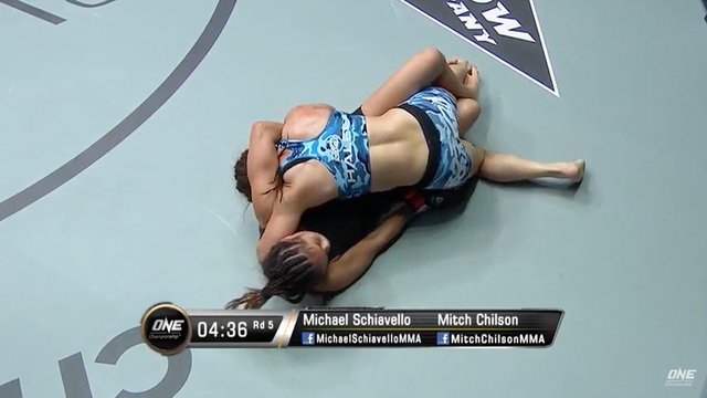 MMA Fighter Mei Yamaguchi, @uskudar için Sallandırarak Geliyor