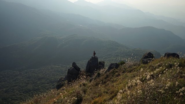 WEST BUFFALO HILL HONG KONG ONE TECH TRAVELLER