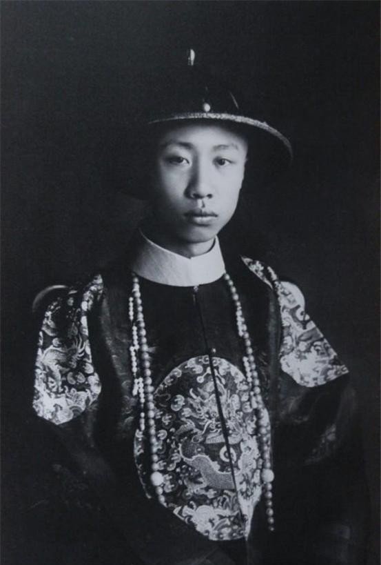 1961年，毛主席接见溥仪，溥仪几次失声痛哭：我是中国的罪人