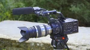 Use um tripé 14 Conselhos de Produção de Vídeo para aumentar a Qualidade das Suas Produções