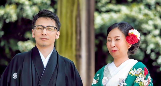 Tokyo-Harajuku-Meiji-Temple-Sunday-Morning-Wedding-Portrait