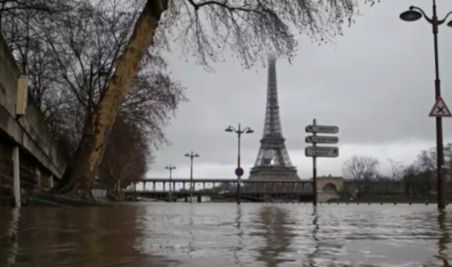 France_Paris_floods
