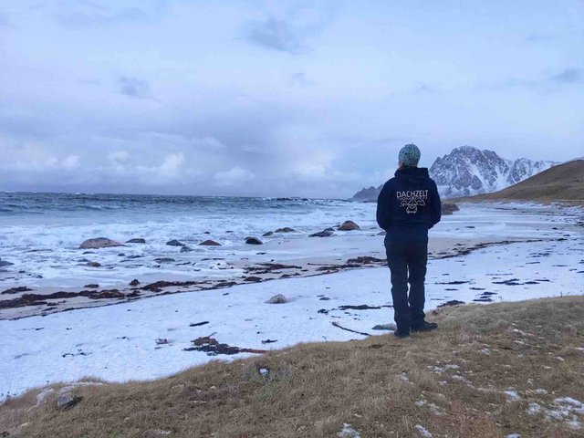 reise-zum-nordkapp-weihnachten-auf-den-vesteralen-ausblick-dachzeltnomaden