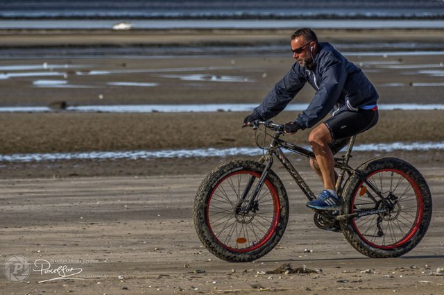 beach_cycling.jpg