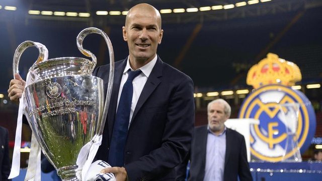 Zidane-C-est-un-vrai-jour-historique.jpg