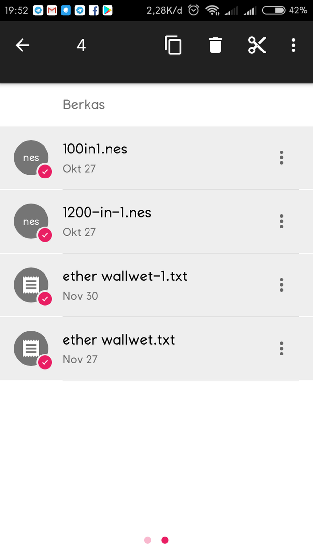 Screenshot_2017-12-18-19-52-39-375_com.amaze.filemanager.png