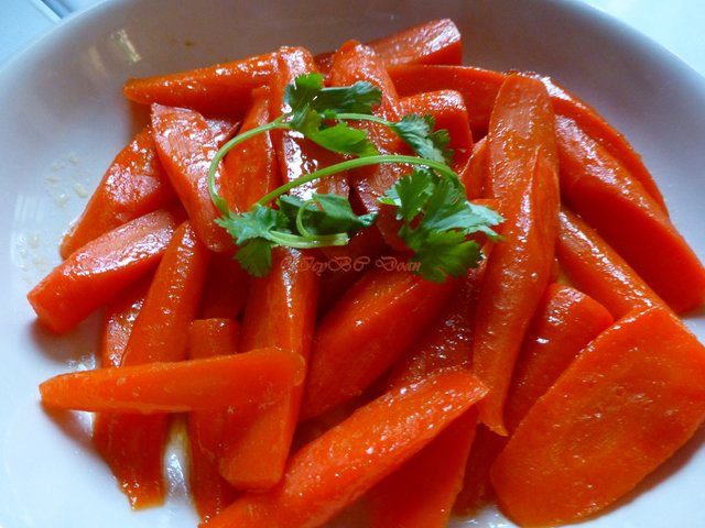 honey glazed carrots.JPG