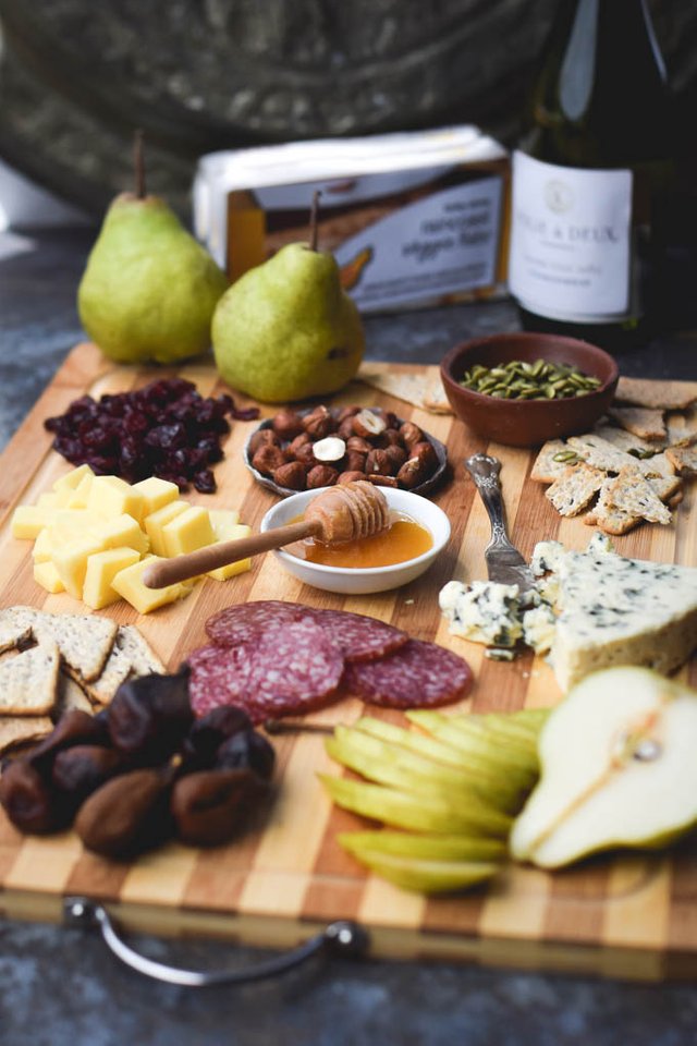 Building-a-Perfect-Holiday-Appetizer-Winter-Cheese-Board-Inspiration-3.jpg