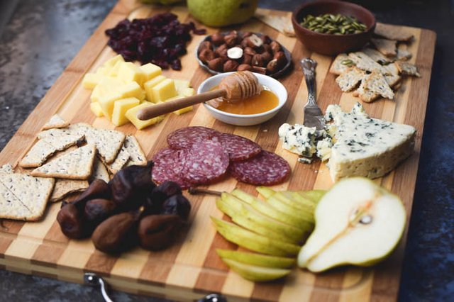 Building-a-Perfect-Holiday-Appetizer-Winter-Cheese-Board-Inspiration-5.jpg