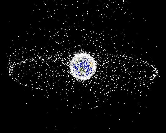 space-junk-11644_960_720.jpg