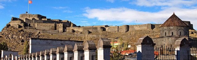 288-kars-kalesi-ve-kumbet-camii.jpg